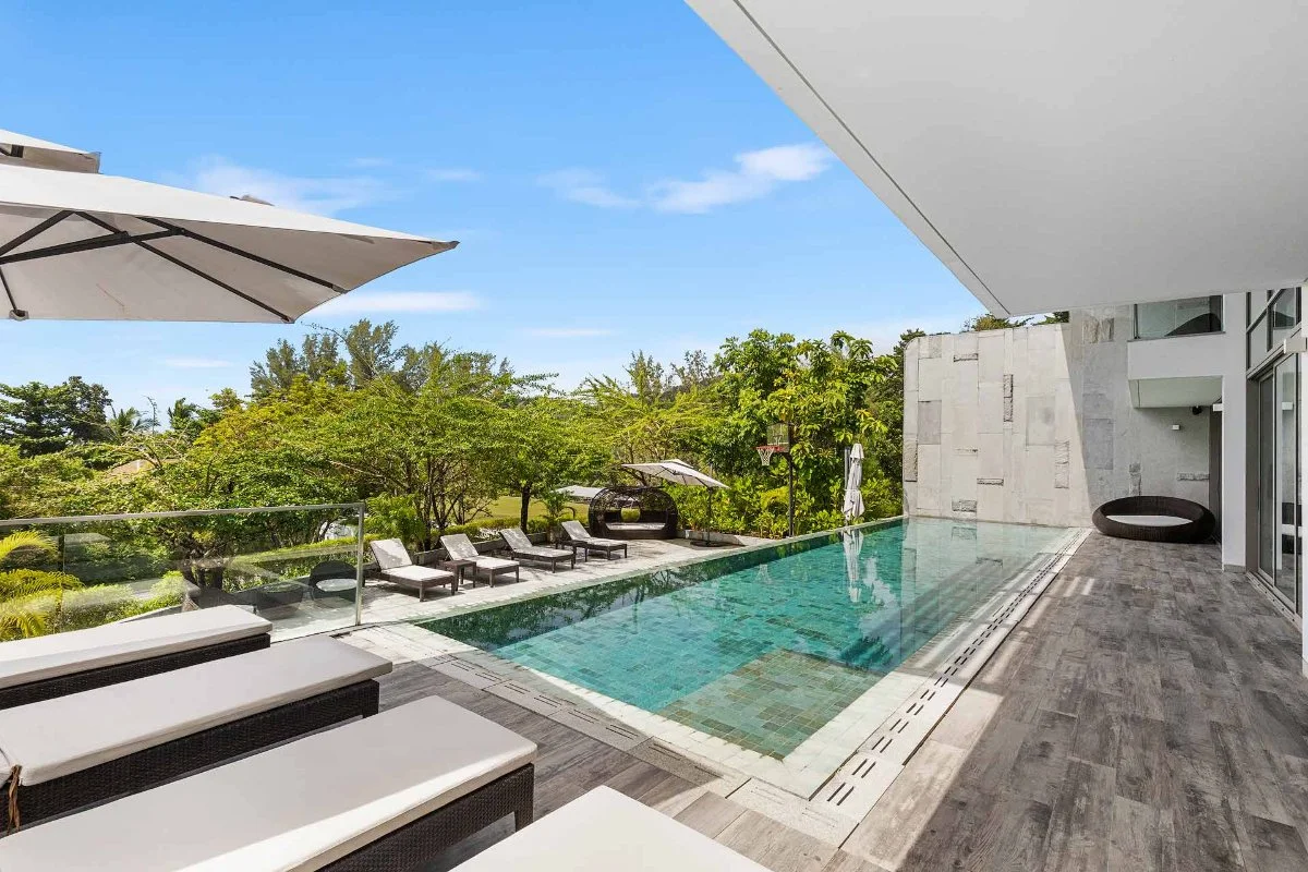 Malaiwana Patio Duplex in Naithon Beach