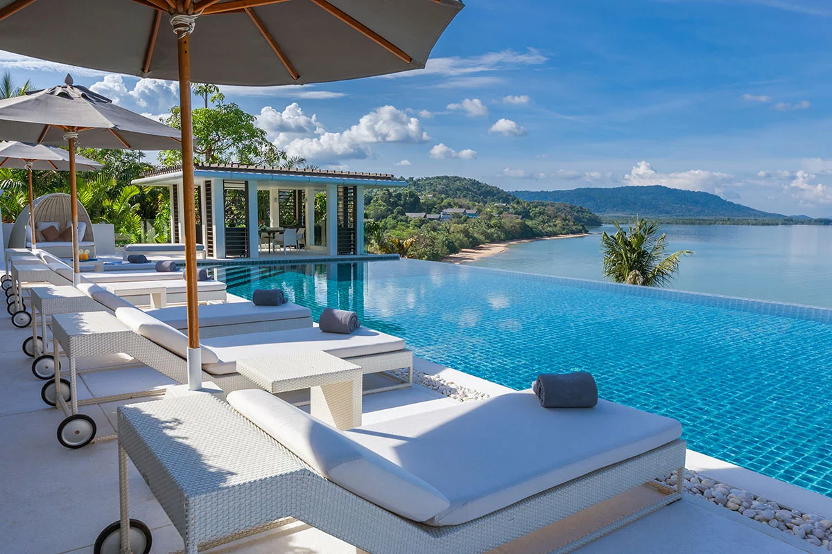 Ocean's 11 — Six Bedroom Clifftop Villa in Cape Yamu