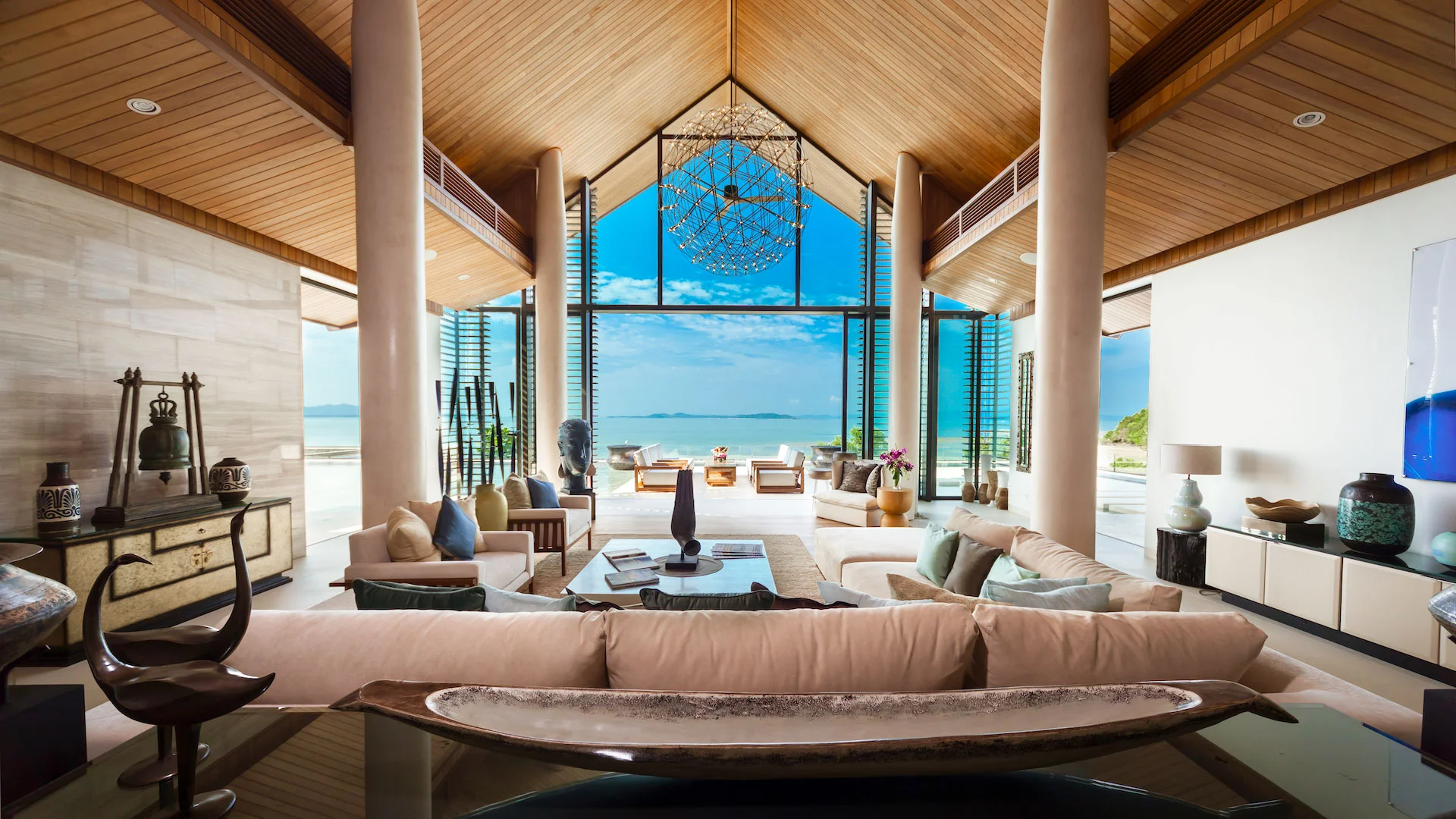 Amarapura — 7 Bedroom Contemporary Beachfront Villa in Cape Yamu