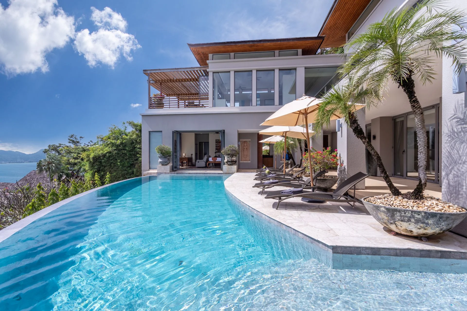 Fah Sai — Horizontal Lines and Ocean Views Above Nakalay Bay in Kamala Beach