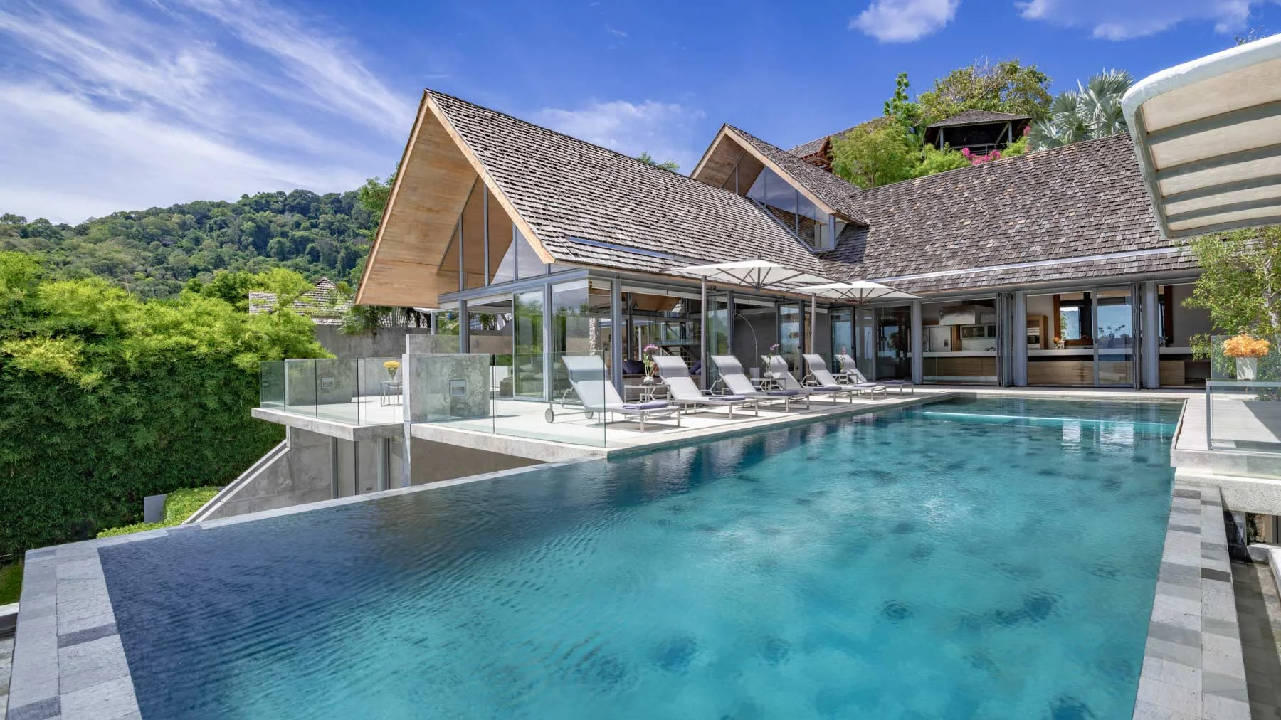 Saengootsa — Modern Coastal Elegance Above Kamala Bay in Kamala Beach